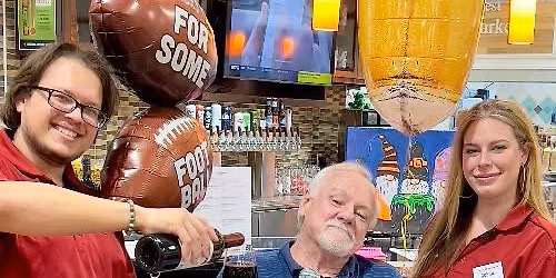 Tom Reda returns to Harris Teeter at the Arboretum