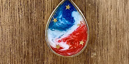 Create your own beautiful July 4th resin jewelry!