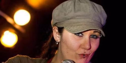 Trubadurkveld p\u00e5 Kv\u00e5l Grillen med Silje Dahl