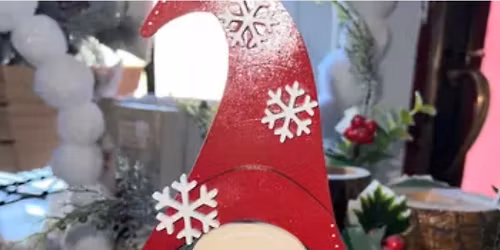 12\/12\/25 Gnome with Hot Cocoa w\/Stander