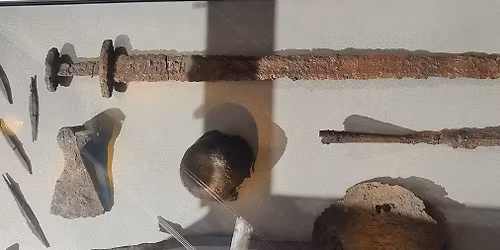 Studentforedrag: Vikingv\u00e5pen under lupen