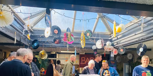 DANMARKS HYGGELIGSTE VINYLTR\u00c6F