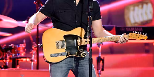 Brad Paisley with Avery Anna