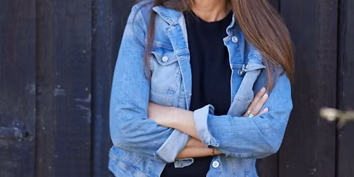 Kirkekl\u00f8verforedrag om k\u00e6rlighed med Anne Hjern\u00f8e