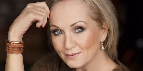 B\u00c1RA BASIKOV\u00c1 S KAPELOU