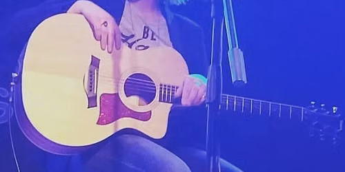 Live Music featuring Amy Rose!