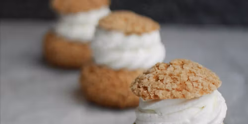 Eclair and cream puff class