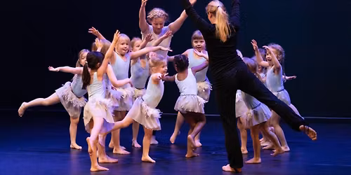 Kannelm\u00e4en voimistelijoiden joulun\u00e4yt\u00f6s