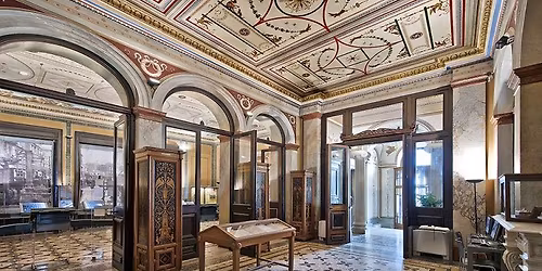 \u039e\u03b5\u03bd\u03ac\u03b3\u03b7\u03c3\u03b7 \u03c3\u03c4\u03b7\u03bd \u03b1\u03bd\u03b1\u03ba\u03c4\u03bf\u03c1\u03b9\u03ba\u03ae \u03bf\u03b9\u03ba\u03af\u03b1 \u03a3\u03bb\u03ae\u03bc\u03b1\u03bd (\u039d\u03bf\u03bc\u03b9\u03c3\u03bc\u03b1\u03c4\u03b9\u03ba\u03cc \u039c\u03bf\u03c5\u03c3\u03b5\u03af\u03bf)