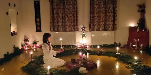 Adventi N\u0151i k\u00f6r