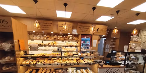 Aranyvas\u00e1rnapi reggeliz\u00e9s \u00e9s k\u00e1v\u00e9z\u00e1s