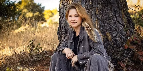 Crystal Bowersox