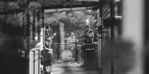 Lakes & Fires \/ VinDanmark