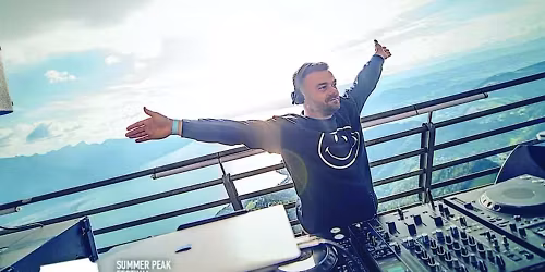 Nicolas Duvoisin, Coco, Ruede Hagelstein, Empro, Nils Ohrmann, The Reason Y, Ella in Berlin