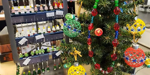 Beading Make & Take during Parade of Lights