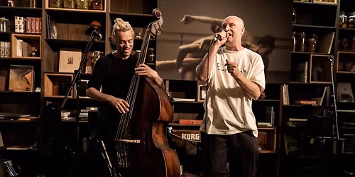 \u00c5pen mikrofon med Enok Monk