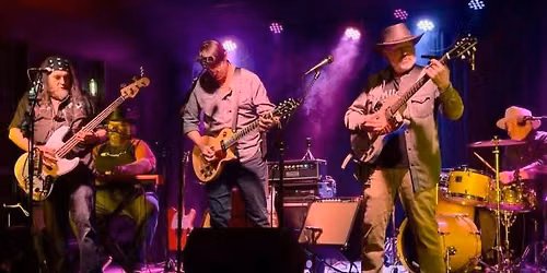 the Hoots @ The Bar(n) at Sonark Farms