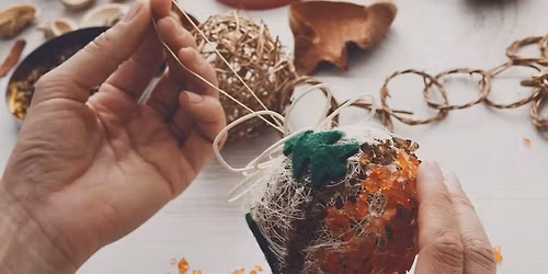 Christmas Craft - Tree Ornaments!