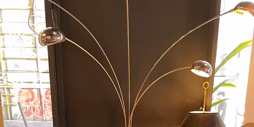 March\u00e9 des cr\u00e9ateurs de la grande Librairie Internationale de Marseille