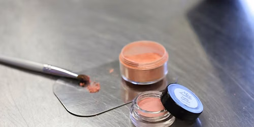 Mineral Eyeshadow Making Workshop at Mix Cosmetiques