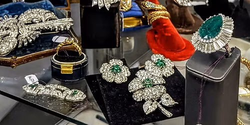 Jewelry and Vintage Style at the  Nashville Show-Antiques, Art & Vintage