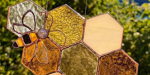 STAINED GLASS BEE \/ HONEYCOMB WORKSHOP