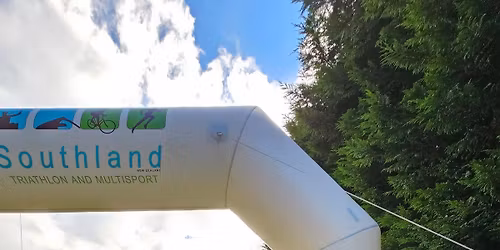 Mee & Henry Law Women's Duathlon & Karawhiua Run\/Walk