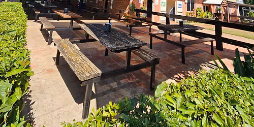 LIVE MUSIC SUNDAY SESSIONS ON THE VERANDAH