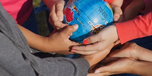 Tema kveld: Hvordan kan vi hjelpe Third Culture Kids til \u00e5 blomstre?