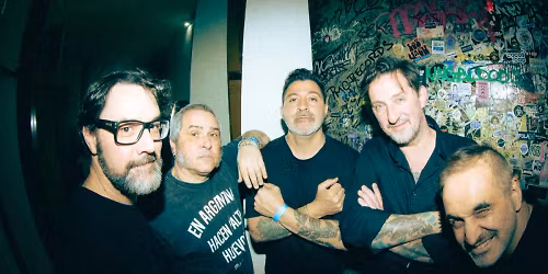 Pez, 360 in Elizabeth