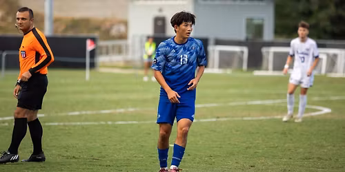 Parking Gardner-Webb Runnin' Bulldogs at Queens Royals Mens Basketball
