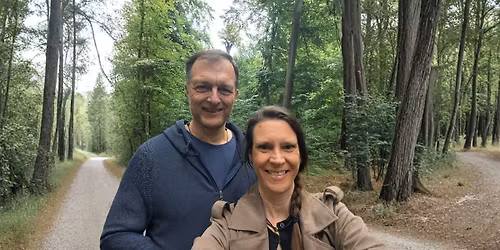 Bewusster Waldspaziergang (Waldbaden) in der Eilenriede