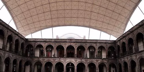 Experiencia Vizcainas: visita guiada y desayuno en el Colegio de las Vizcainas
