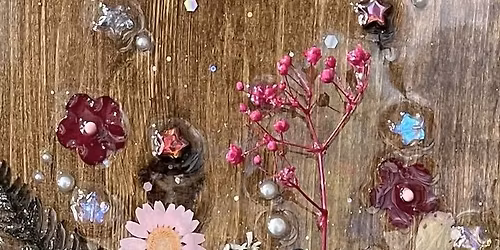 Resin Pressed Flowers & Crushed Glass Vase Wall Decor Workshop