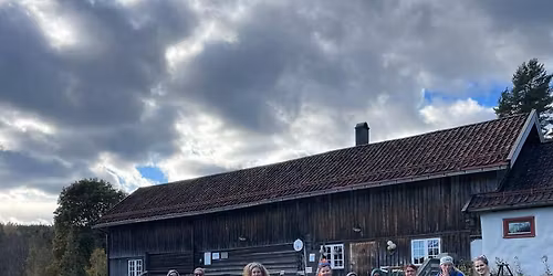 Internasjonal s\u00f8ndagstur - Langs Alnaelva med kjentmann