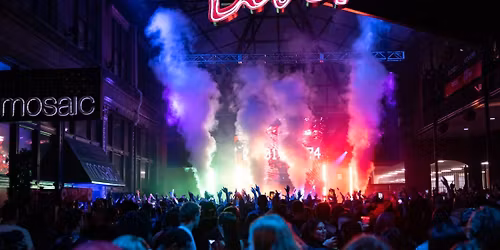 Fiesta de Mayo: TWINSICK