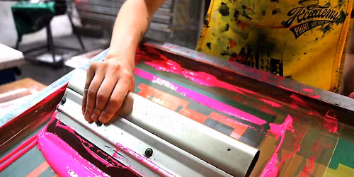 Taller de Iniciaci\u00f3n a la Serigraf\u00eda sobre Textil y Papel