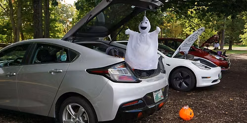 Electric Trunk-or-Treat