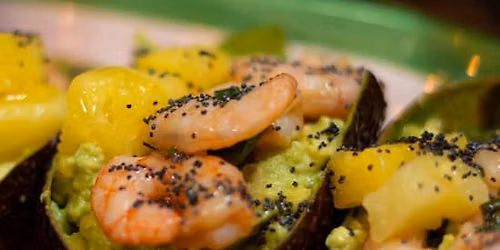 Tropical pleasure: experiencia hawaiana para dos