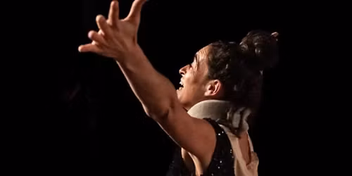 Papier tue-mouche - Th\u00e9\u00e2tre