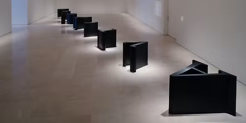 Conciertos para saxof\u00f3n en Elena Asins. \u00abAnt\u00edgona\u00bb