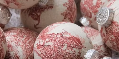 Decora tus propias bolas de Navidad