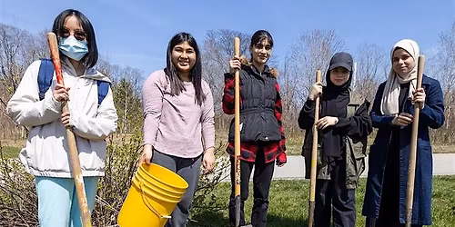 Forest Planting \/\/ Plantation d\u2019arbres