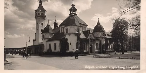 Spacer \u201eIkony sopockiej architektury \u2013 125 lat\u201d