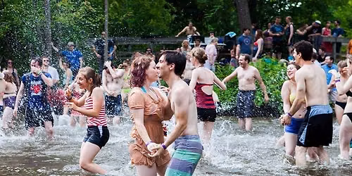 KissMe River Dance