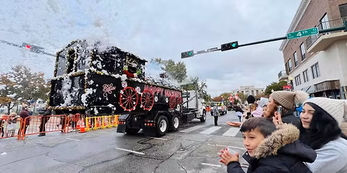 Waco Wonderland Downtown Parade