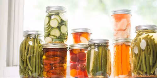 Master Gardeners at Waco Downtown Farmers Market: Canning