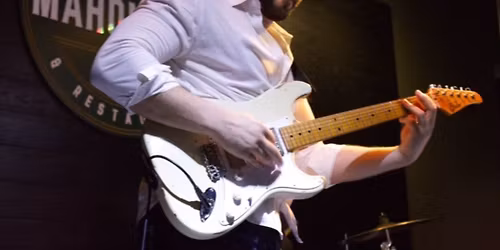 LIVE @ Mahoney\u2019s - The Woodlands Waterway