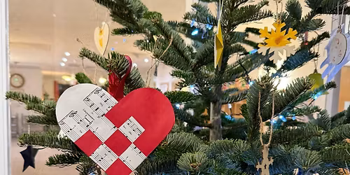 \ud83c\udfb6 Carols Around the Piano  \ud83c\udfb6