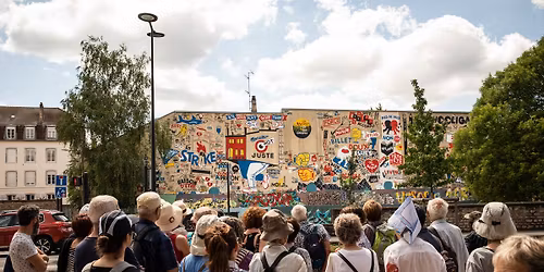 Visite guid\u00e9e \u00e0 pied avec l'artiste Ta\u00efeb